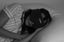 Una mujer durmiendo con el antifaz premium de Hibernates.